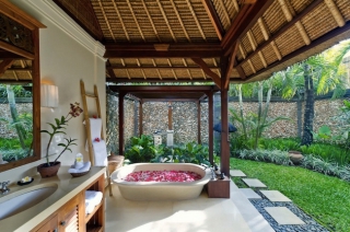 22 outdoor and garden showers and bathrooms inspiration